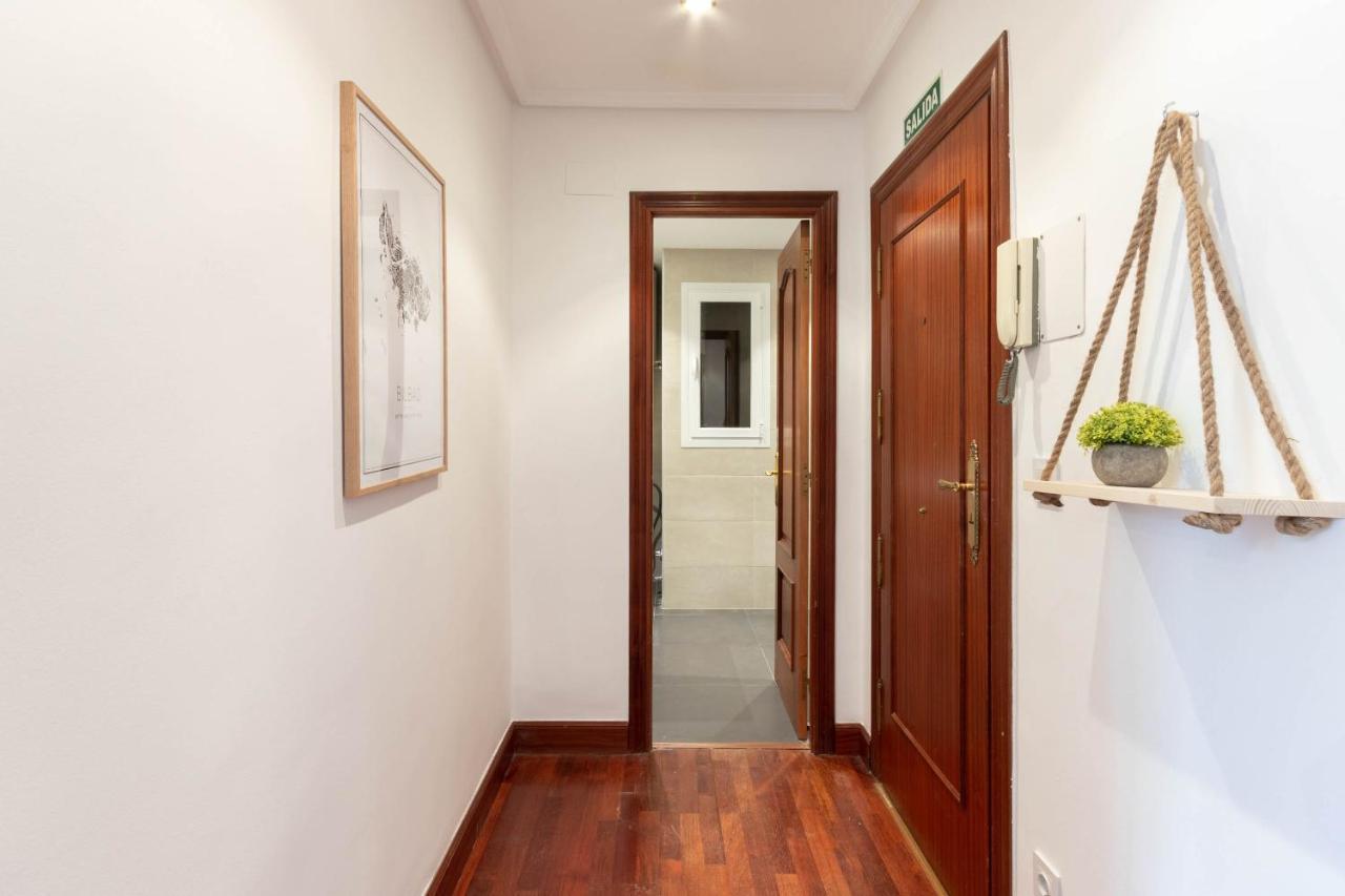בילבאו Apartamento Con Vistas Al Estadio San Mames מראה חיצוני תמונה