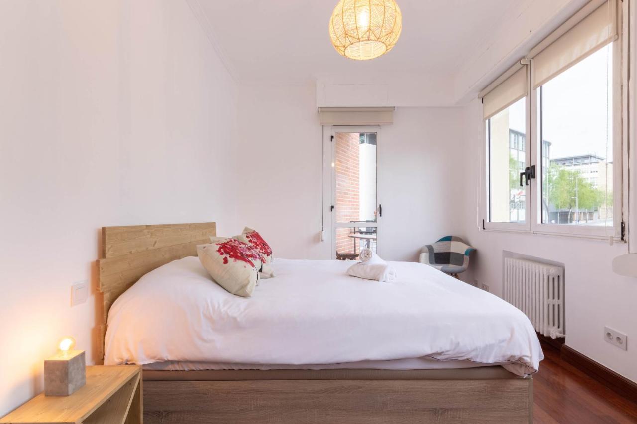 בילבאו Apartamento Con Vistas Al Estadio San Mames מראה חיצוני תמונה