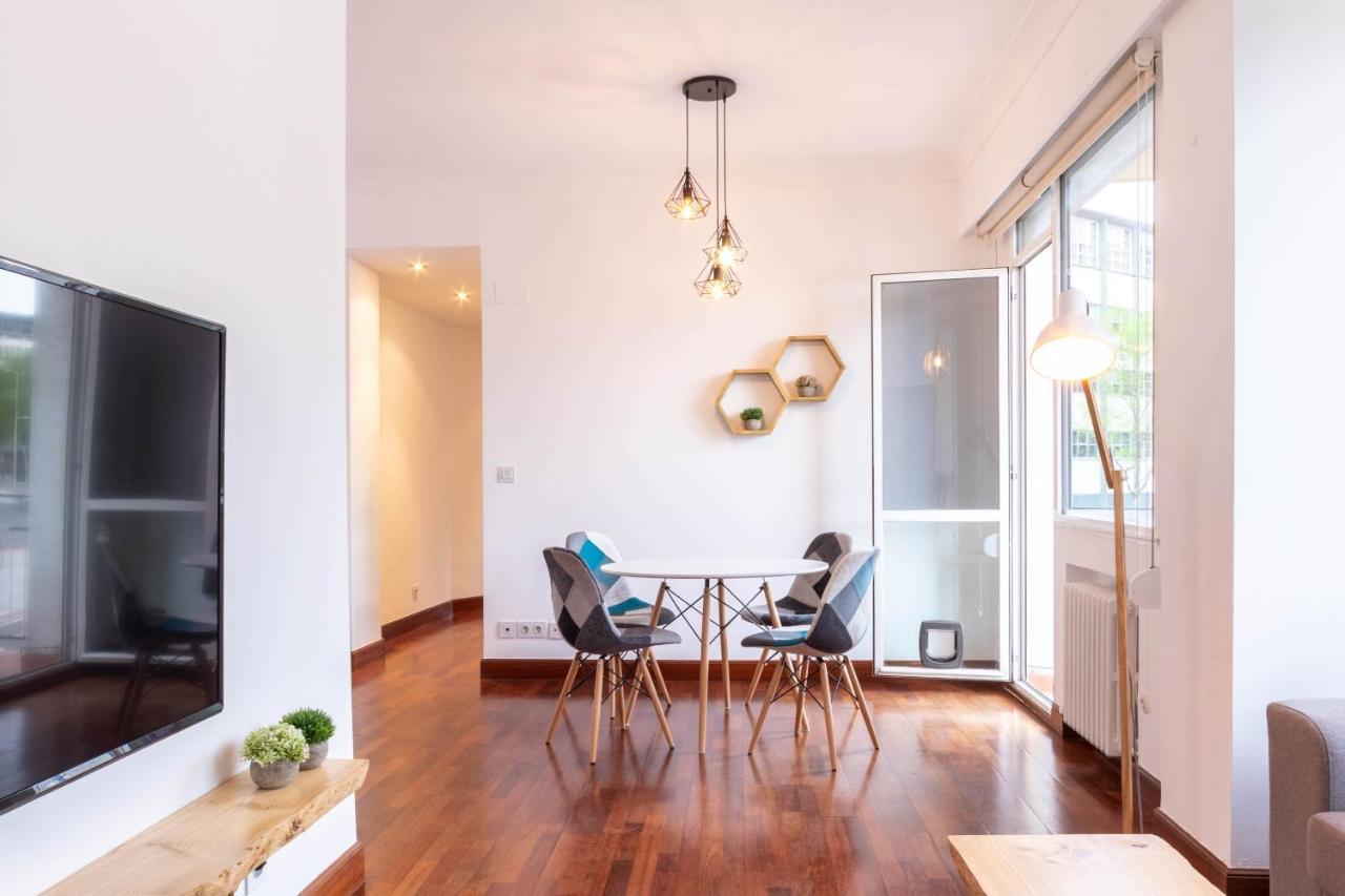 בילבאו Apartamento Con Vistas Al Estadio San Mames מראה חיצוני תמונה
