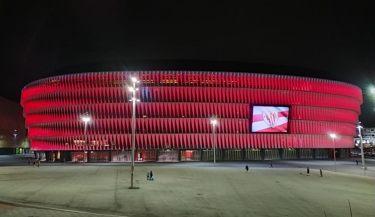 בילבאו Apartamento Con Vistas Al Estadio San Mames מראה חיצוני תמונה