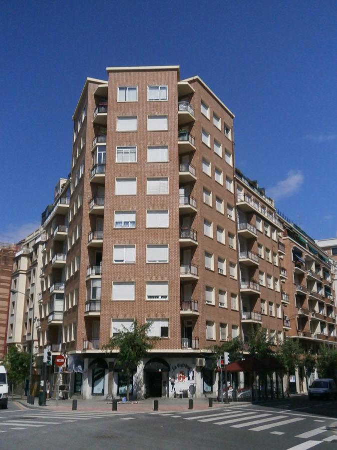 בילבאו Apartamento Con Vistas Al Estadio San Mames מראה חיצוני תמונה